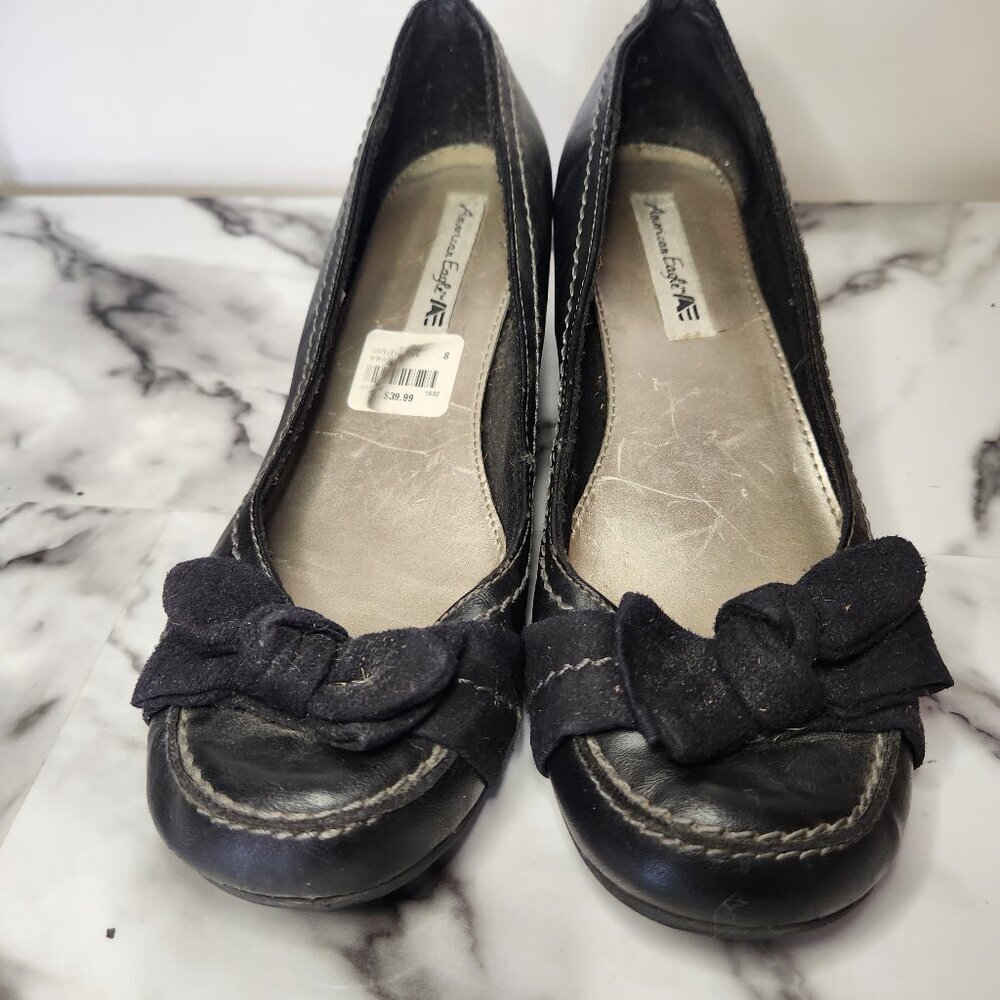 American Eagle Women’s Black Wedge Heels with Bow Accent Round Toe Size 8